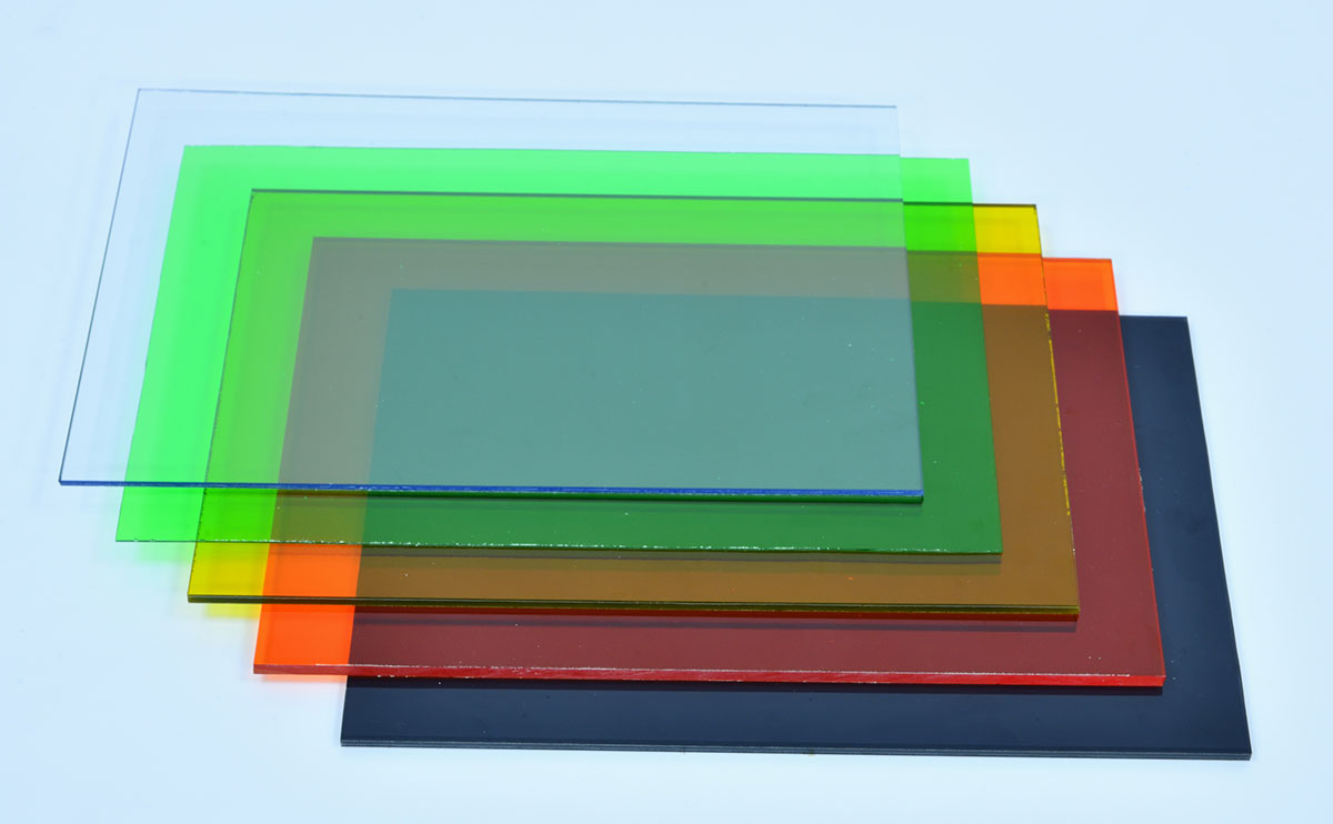 南亞PVC透明板0.8mm~20mm顏色豐富，尺寸Specification有4'X8'、5'X10'及客製化Specification。
