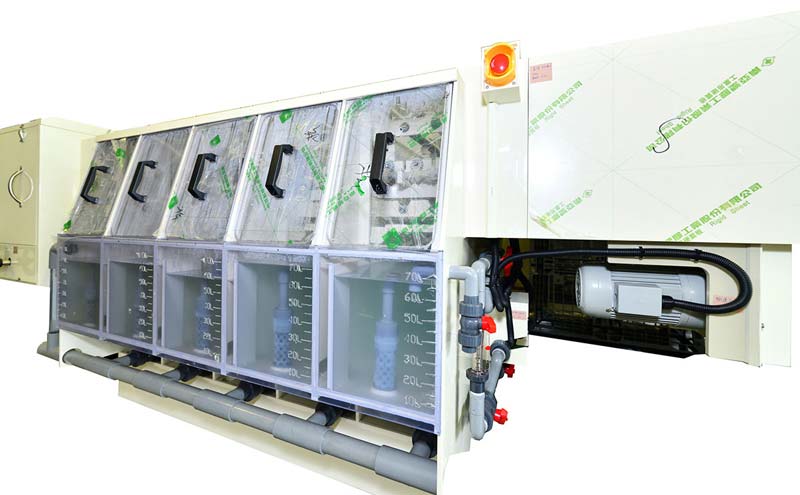 南亞PVC透明板0.8mm~20mm，PVC板重量輕、加工容易、透明度佳，推薦設備裝置門板、觀察窗等設備加工用途。